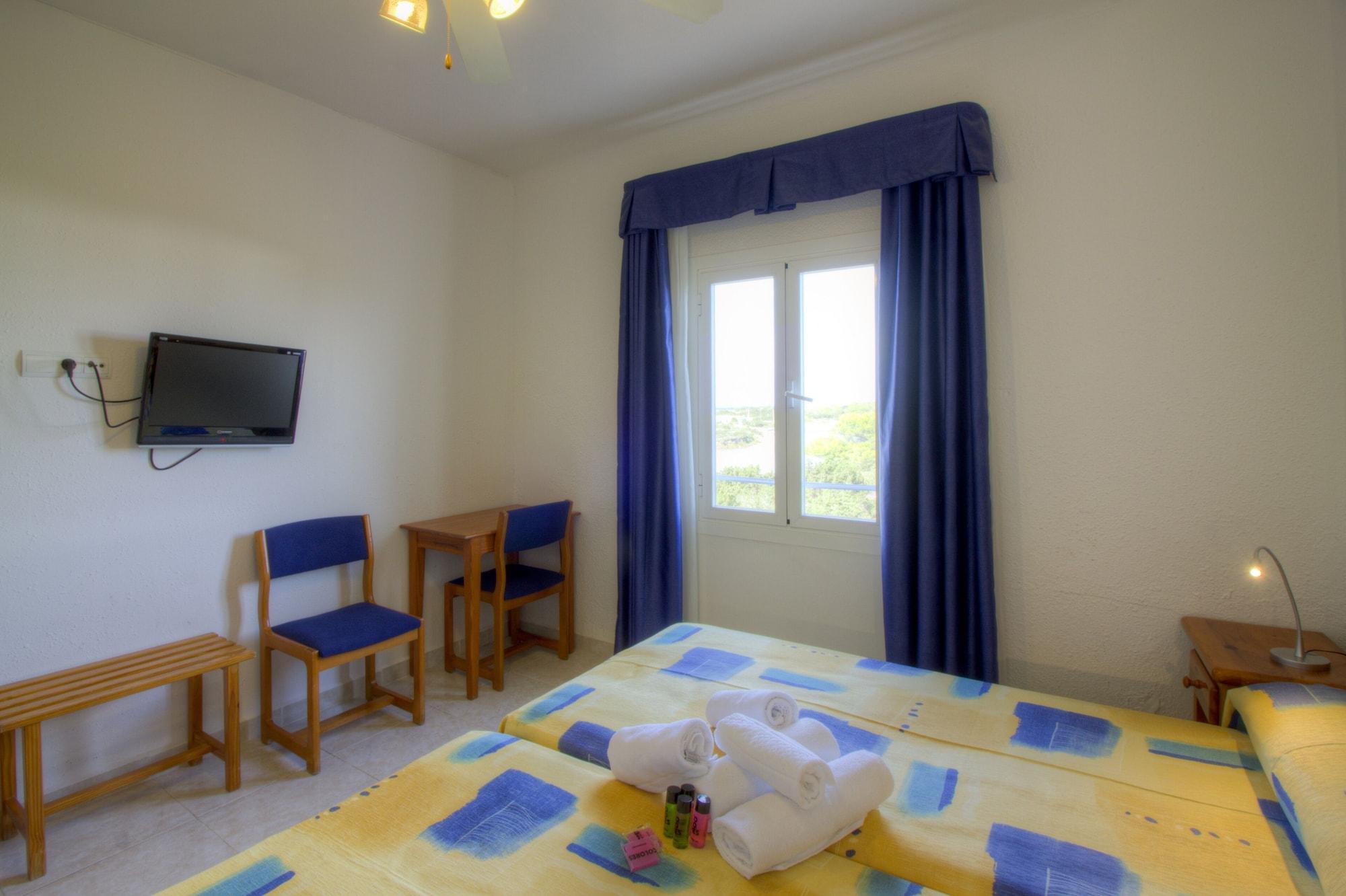 Hotel Lago Playa I Es Pujols Bagian luar foto